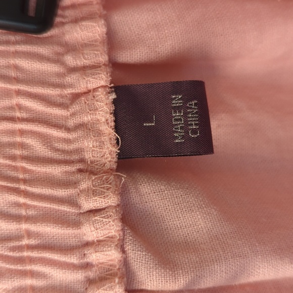 Shorts - Picture 3 of 9